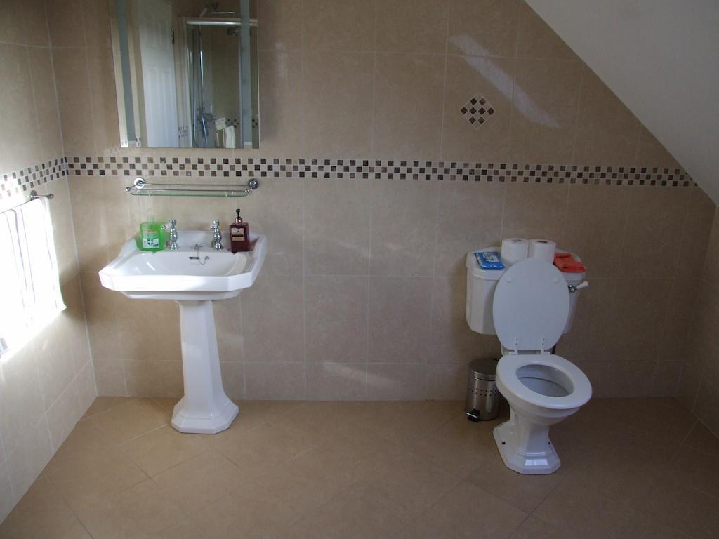 The Curragh Country House Accommodation ニューブリッジ 部屋 写真