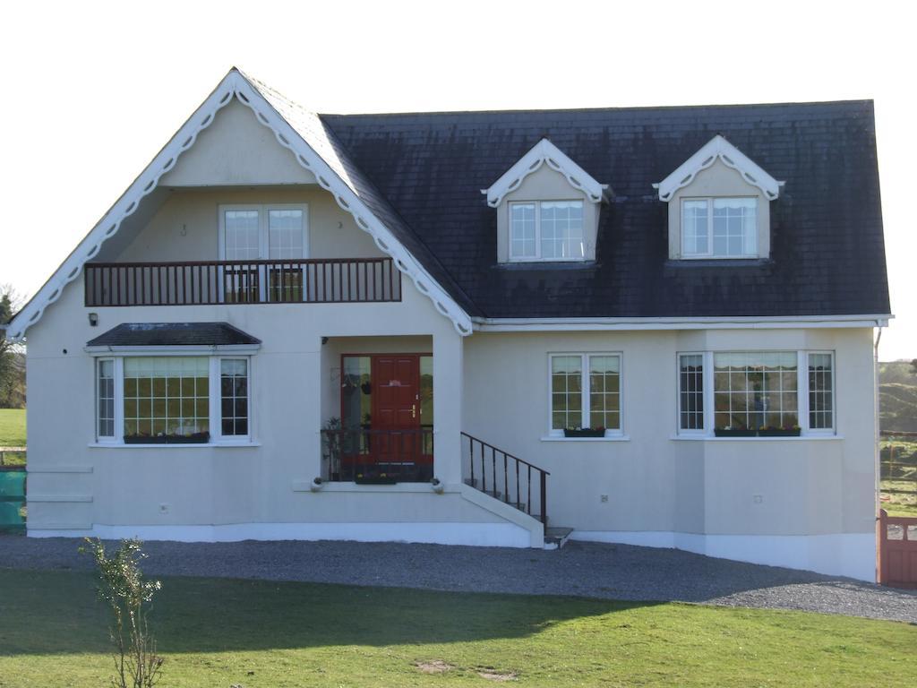 The Curragh Country House Accommodation ニューブリッジ エクステリア 写真